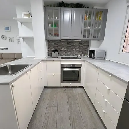 Apartamento Criss Lägenhet *